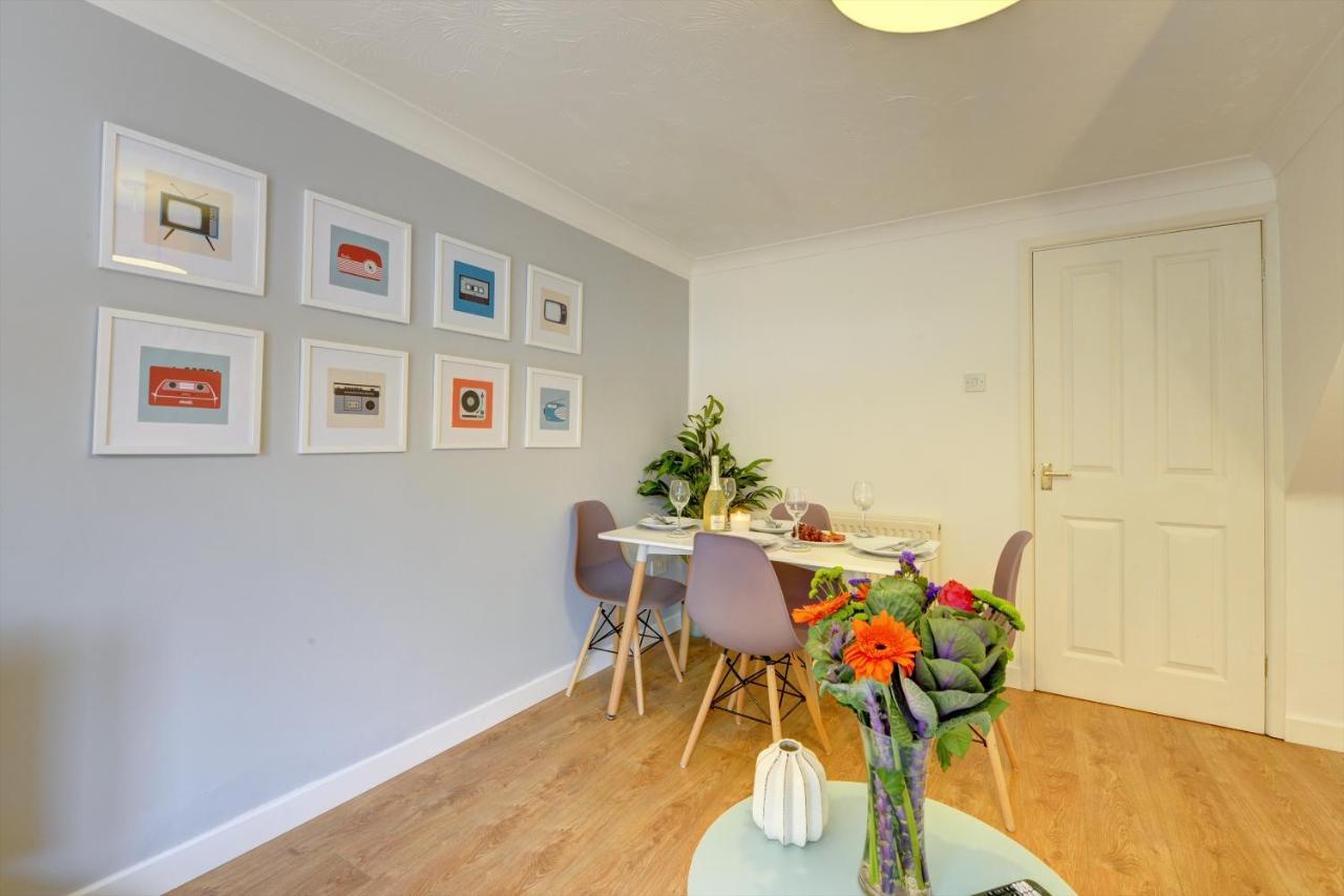 Modern 2 Bed House Sleeps 6 Southam Town Centre - Inspire Homes Ltd 外观 照片