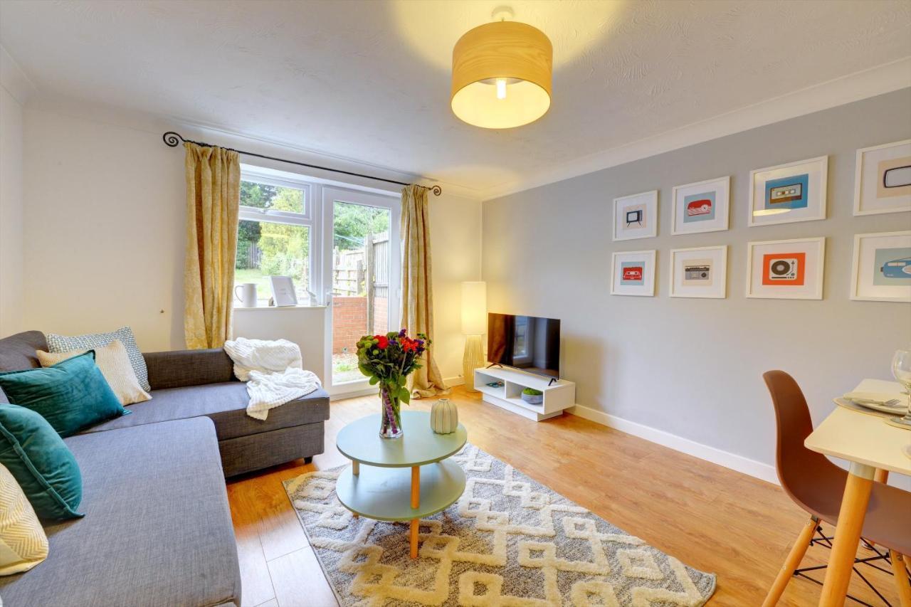 Modern 2 Bed House Sleeps 6 Southam Town Centre - Inspire Homes Ltd 外观 照片